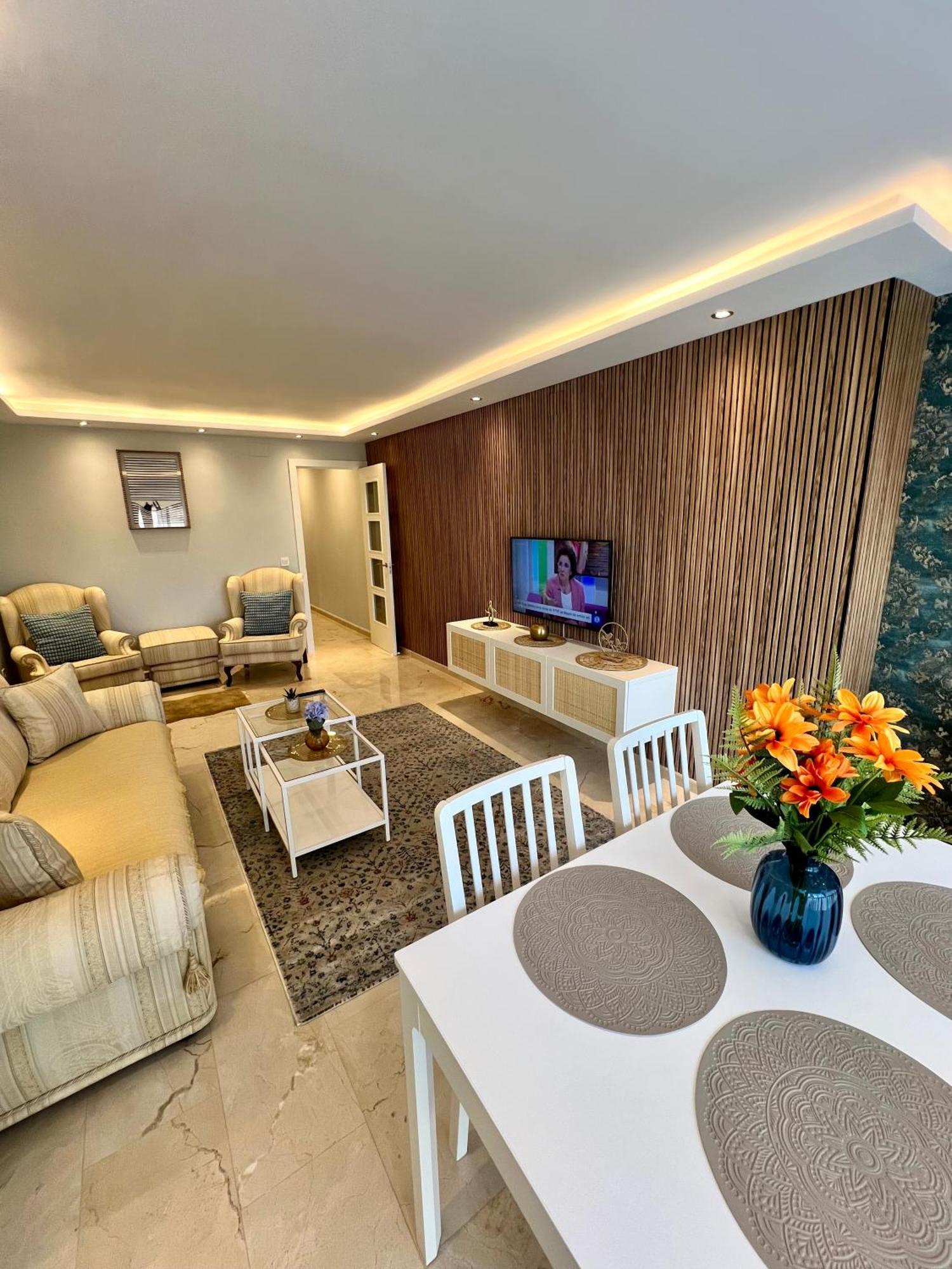 Apartamentos Prestige Suites Malaga IV מראה חיצוני תמונה