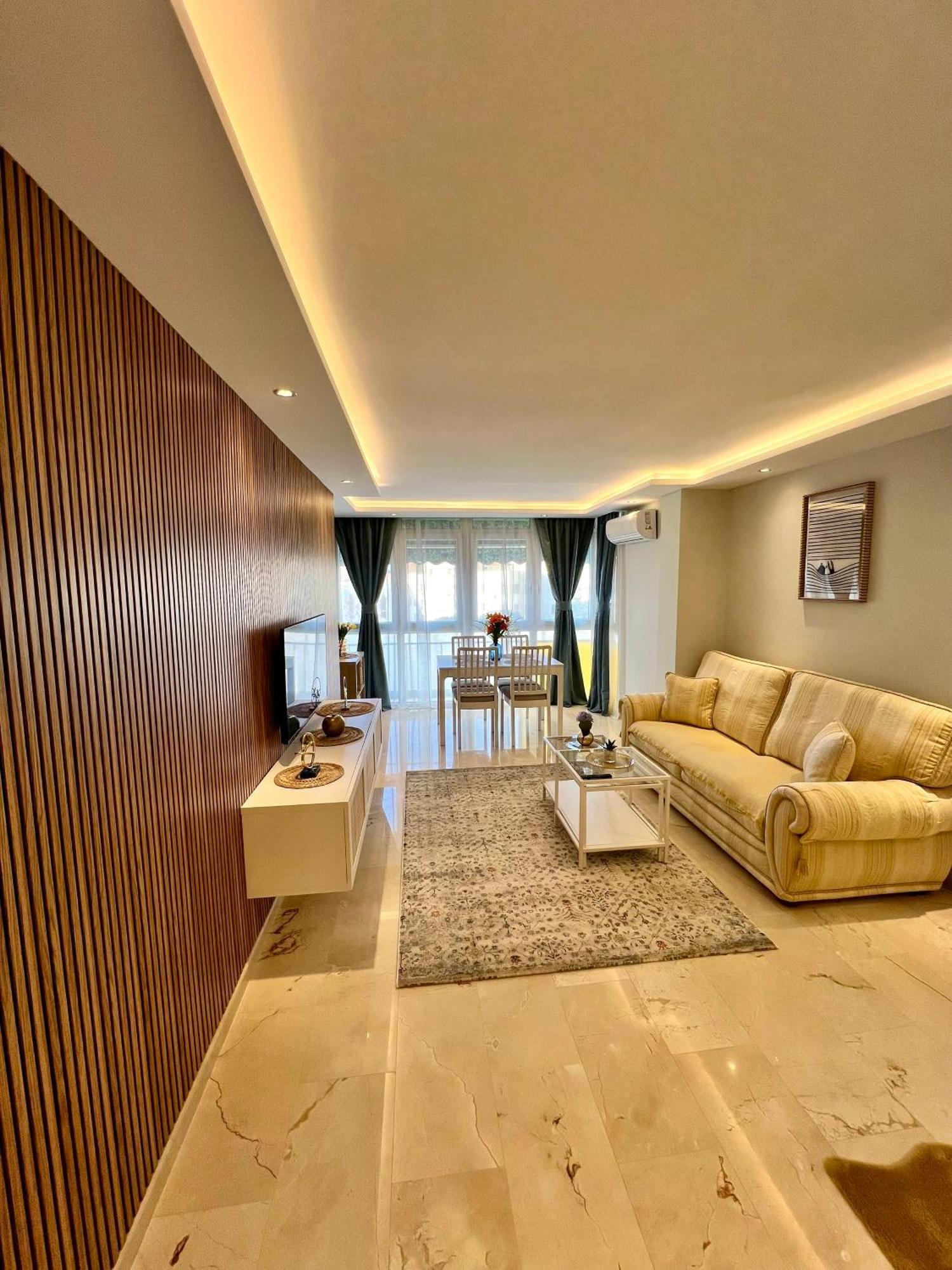 Apartamentos Prestige Suites Malaga IV מראה חיצוני תמונה